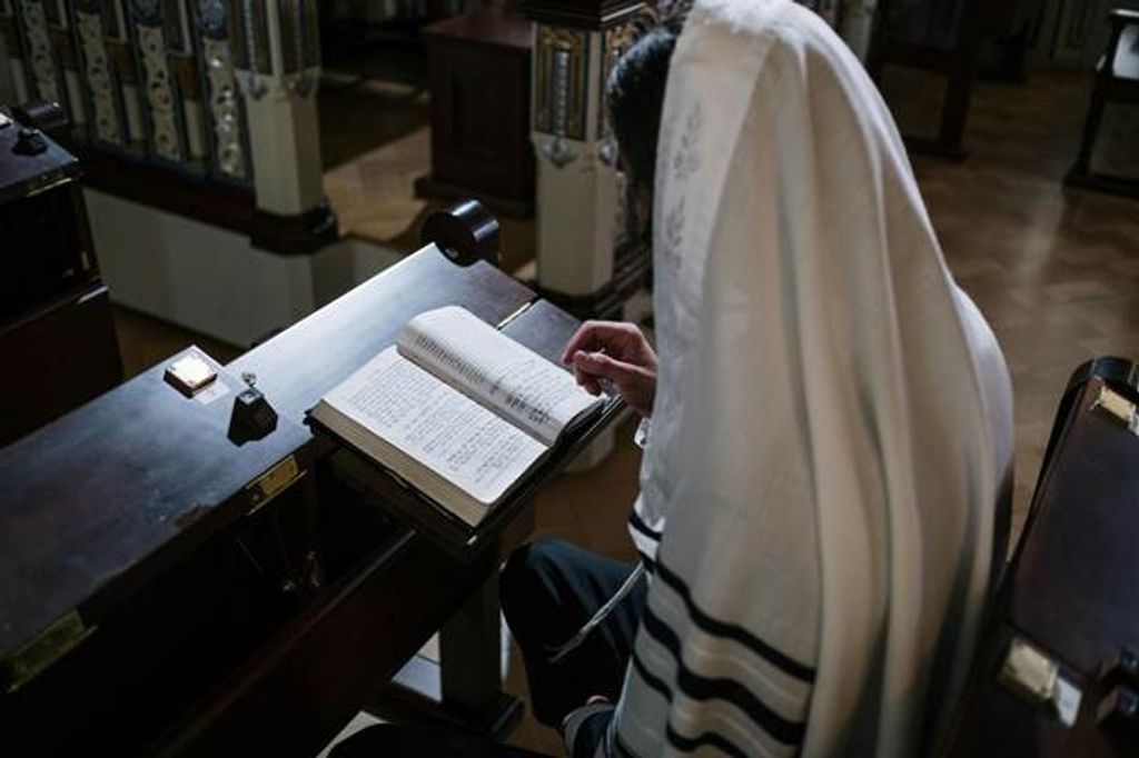 מדריך שלם: איך לבחור כיסויים אלגנטיים לטלית ותפילין